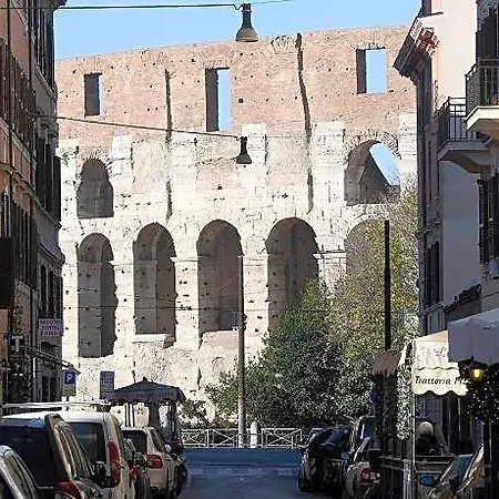 Charming Colosseum Szálloda